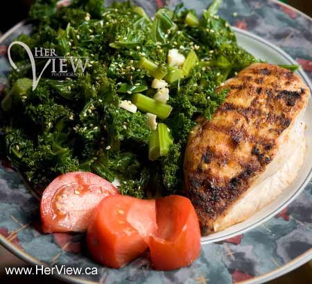 steamed kale with chicken and no starchy carbs