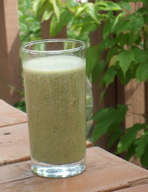 nut milk green smoothie with chia seed