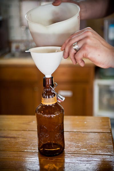 bottling kombucha